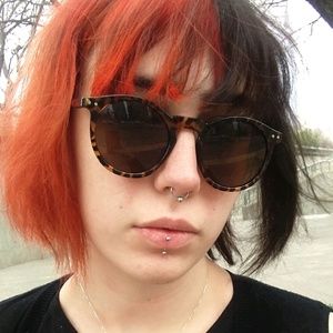 Meet your Posher, Lucy